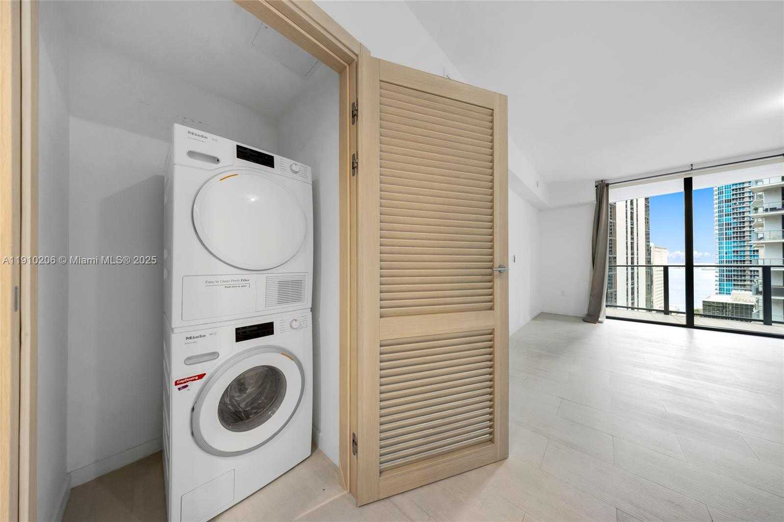 Small Image of 1000 BRICKELL PLZ #3103, Miami Number 15