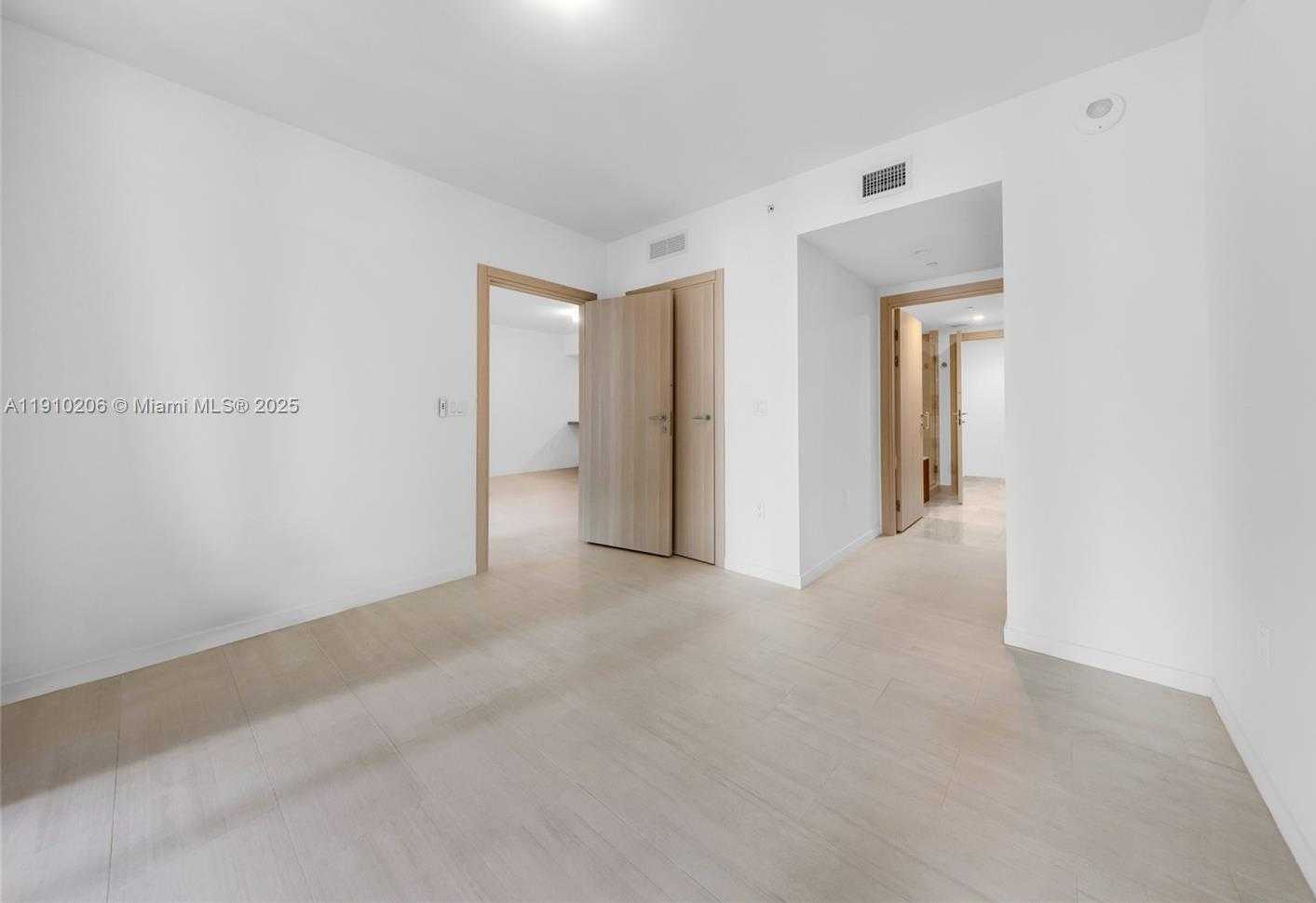 Small Image of 1000 BRICKELL PLZ #3103, Miami Number 19