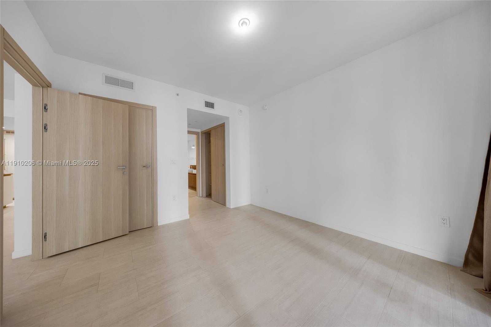 Small Image of 1000 BRICKELL PLZ #3103, Miami Number 20