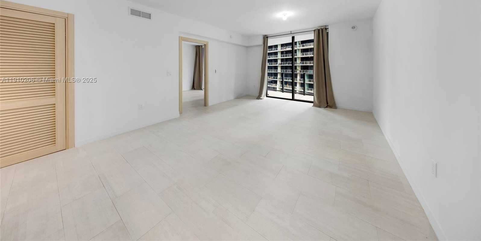 Small Image of 1000 BRICKELL PLZ #3103, Miami Number 6