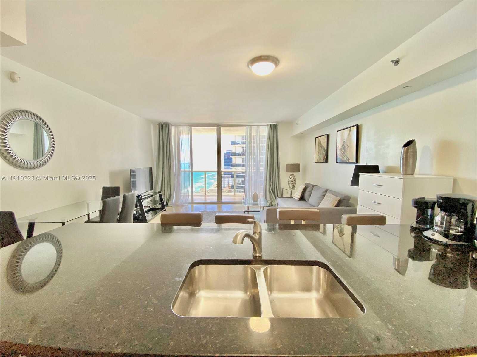 Small Image of 1830 SOUTH OCEAN DR #3605, Hallandale Beach Number 4