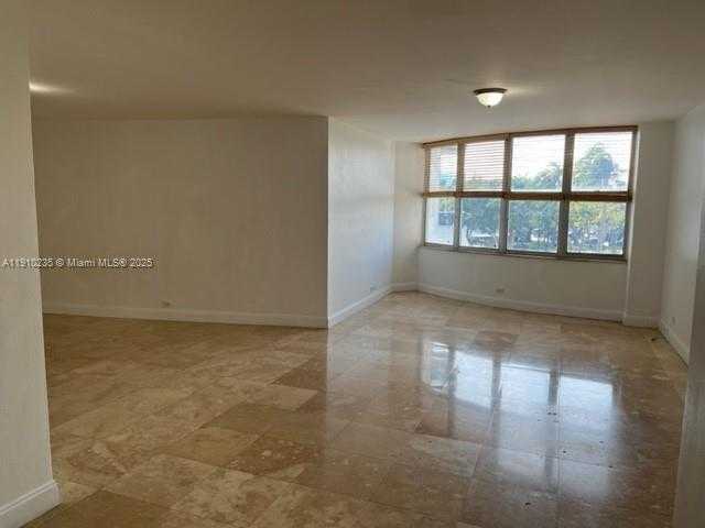 Small Image of 7441 WAYNE AVE #2D, Miami Beach Number 8