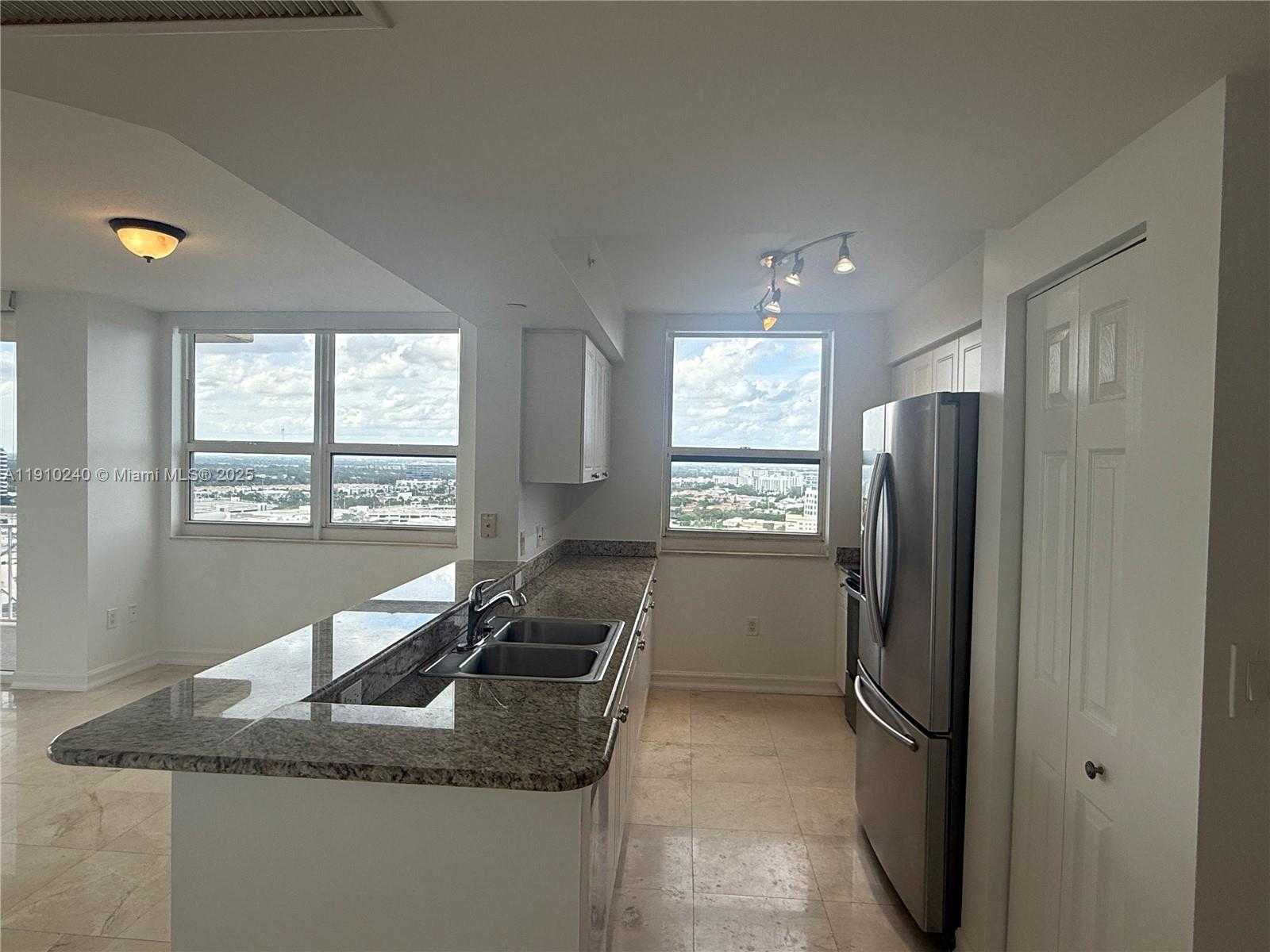 Small Image of 19501 WEST COUNTRY CLUB DR #2209, Aventura Number 11