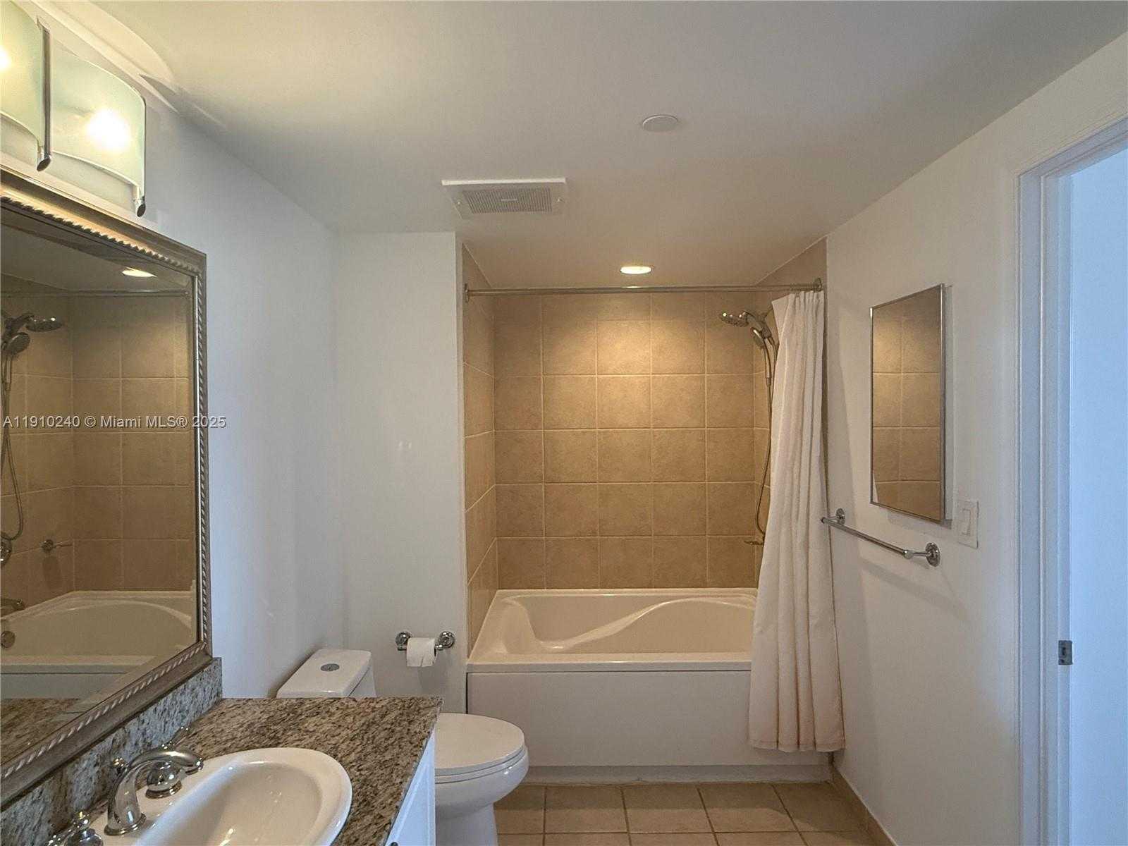 Small Image of 19501 WEST COUNTRY CLUB DR #2209, Aventura Number 16