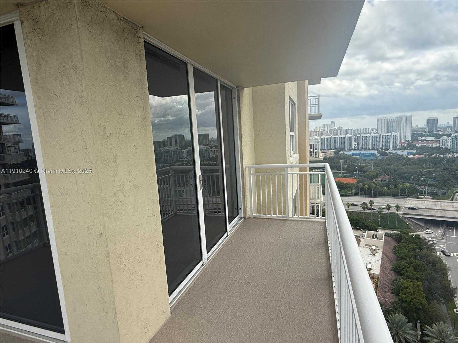 Small Image of 19501 WEST COUNTRY CLUB DR #2209, Aventura Number 22