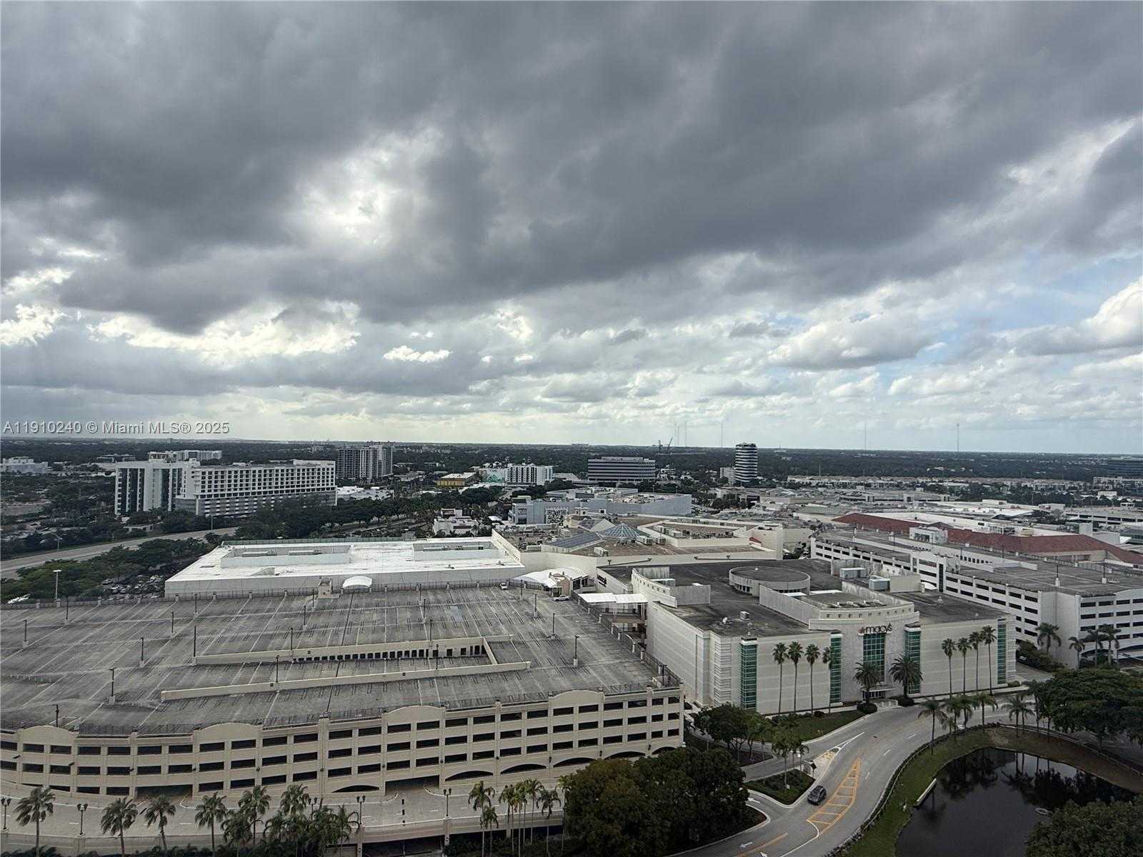 Small Image of 19501 WEST COUNTRY CLUB DR #2209, Aventura Number 25