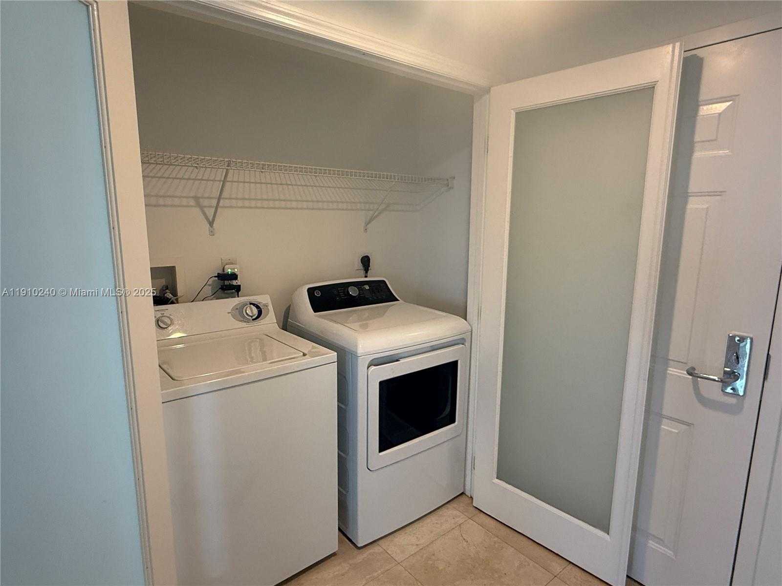 Small Image of 19501 WEST COUNTRY CLUB DR #2209, Aventura Number 27