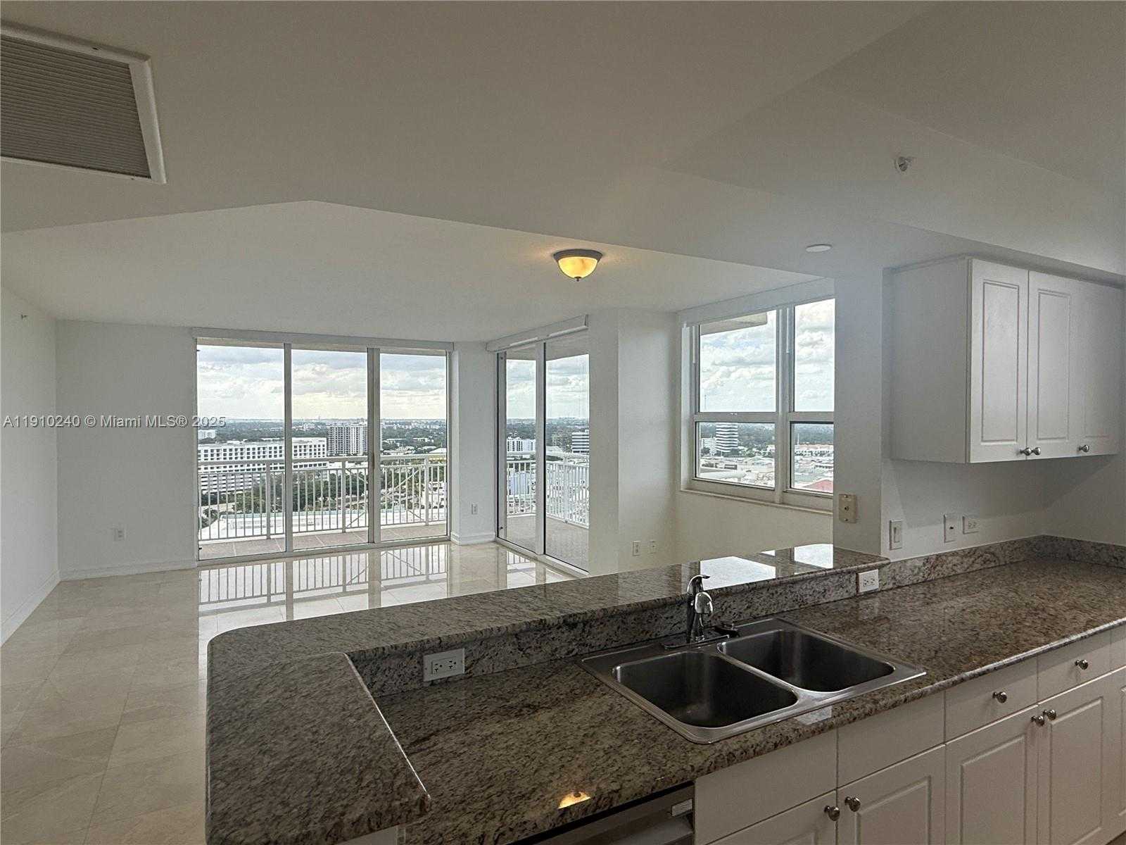 Small Image of 19501 WEST COUNTRY CLUB DR #2209, Aventura Number 5