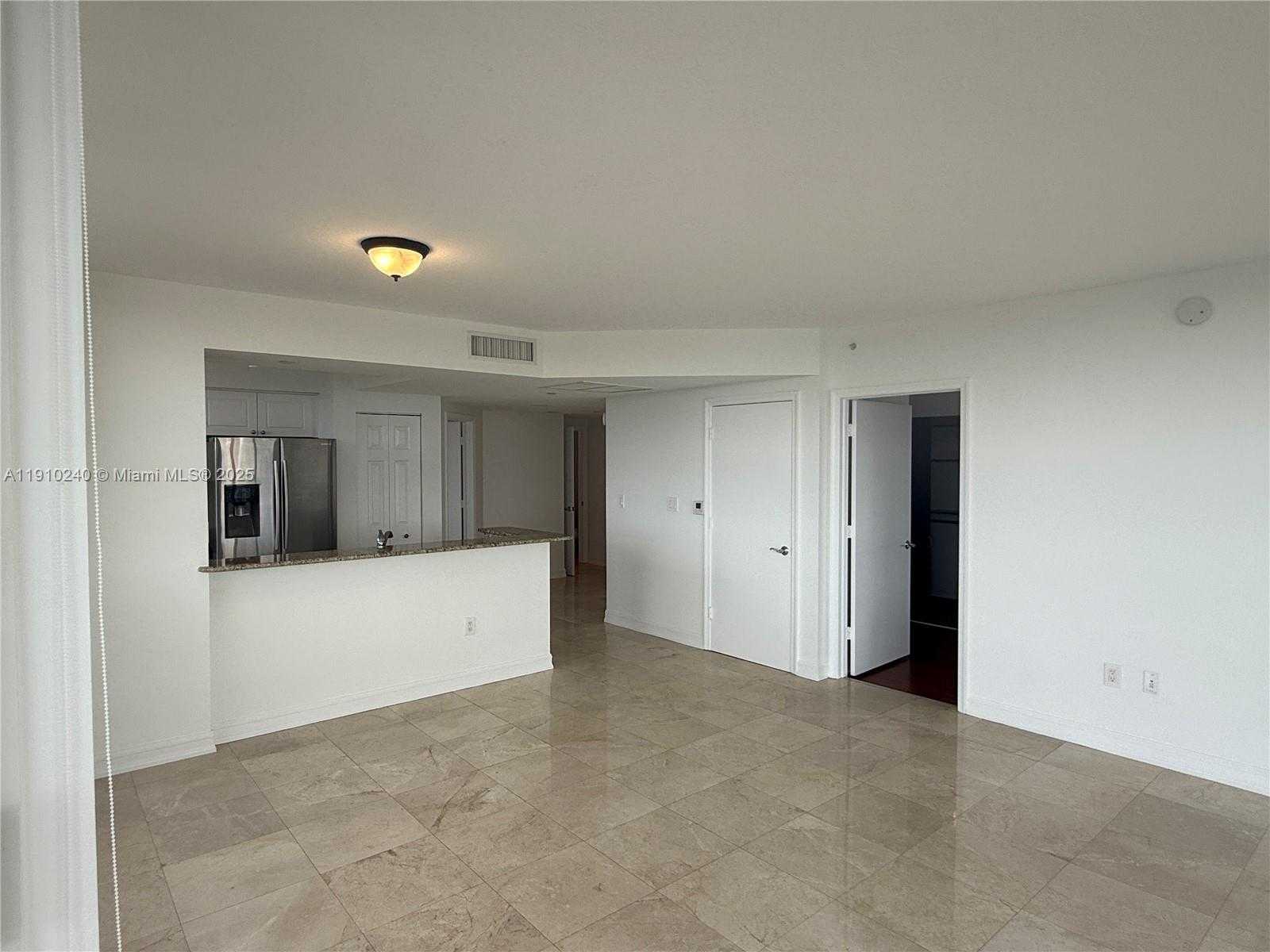 Small Image of 19501 WEST COUNTRY CLUB DR #2209, Aventura Number 6