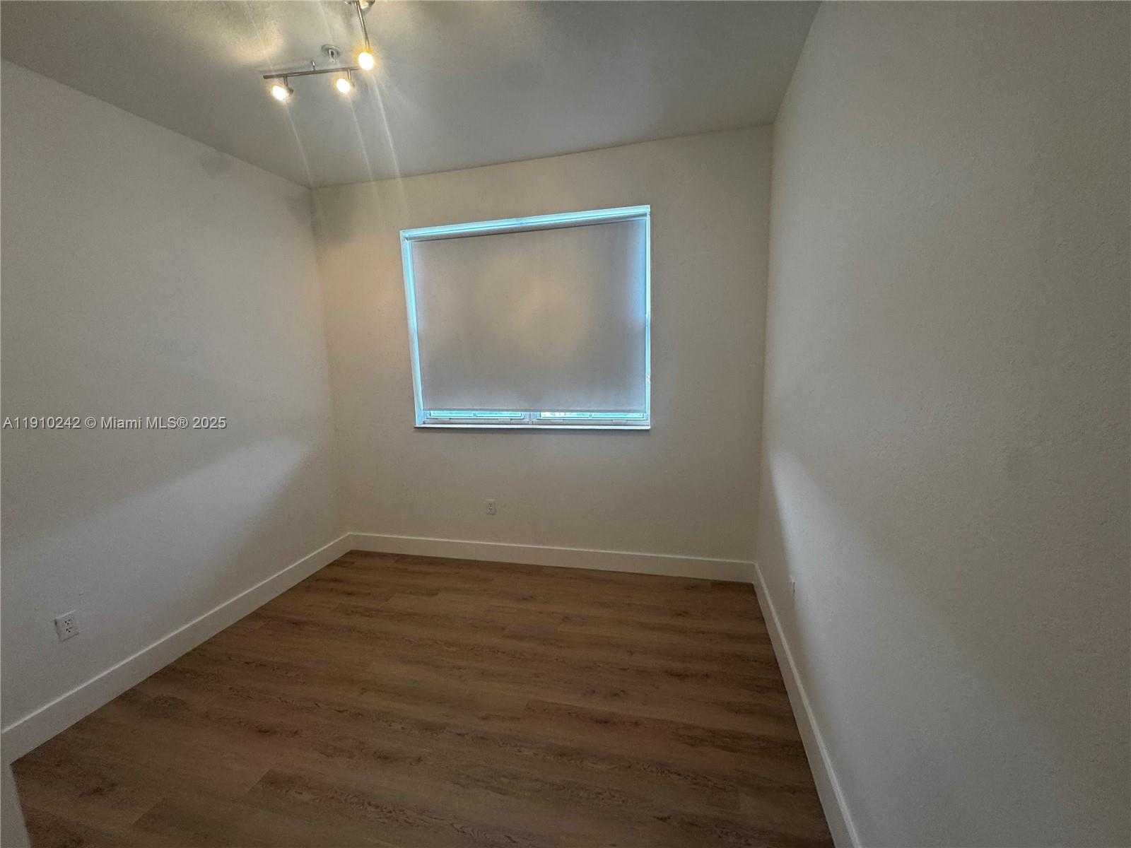 Small Image of 8999 NORTH WEST 107TH CT #205-1, Doral Number 22