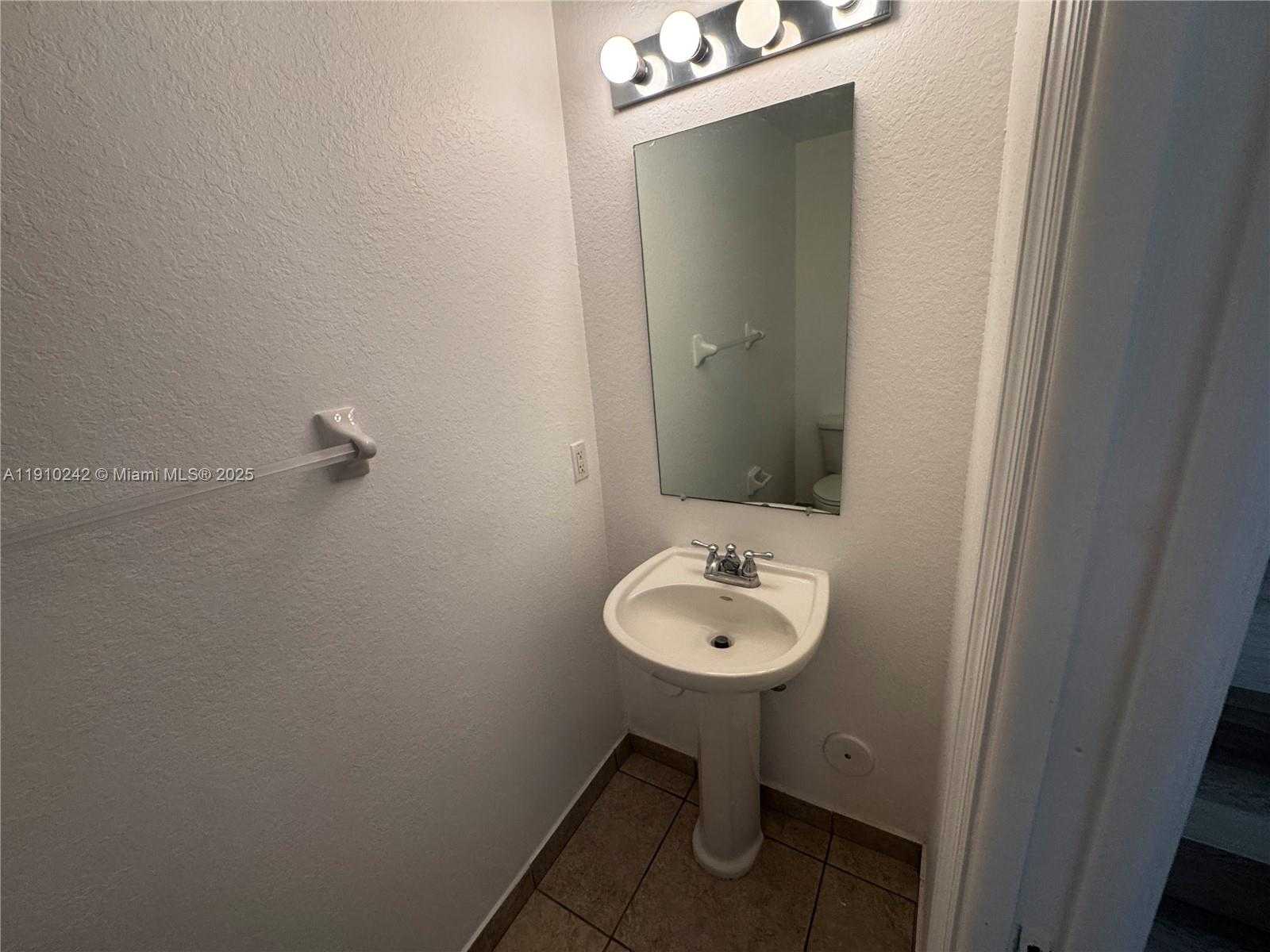 Small Image of 8999 NORTH WEST 107TH CT #205-1, Doral Number 6