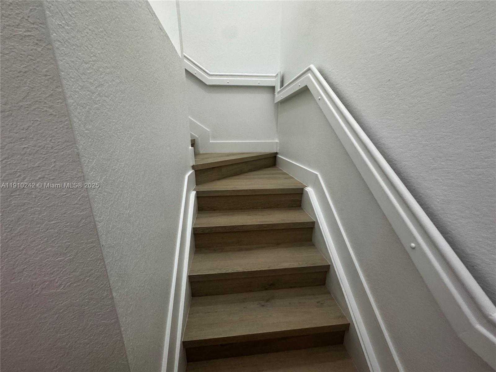 Small Image of 8999 NORTH WEST 107TH CT #205-1, Doral Number 9