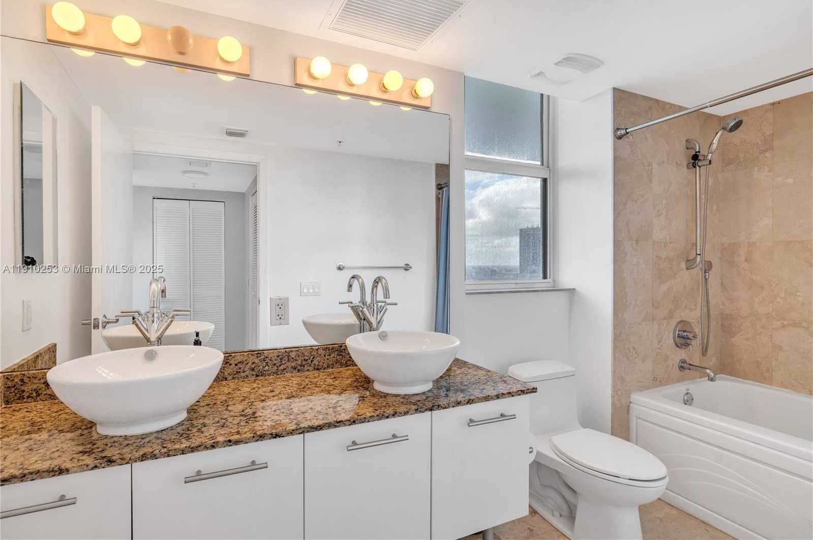 Small Image of 41 SOUTH EAST 5TH ST #1616, Miami Number 11