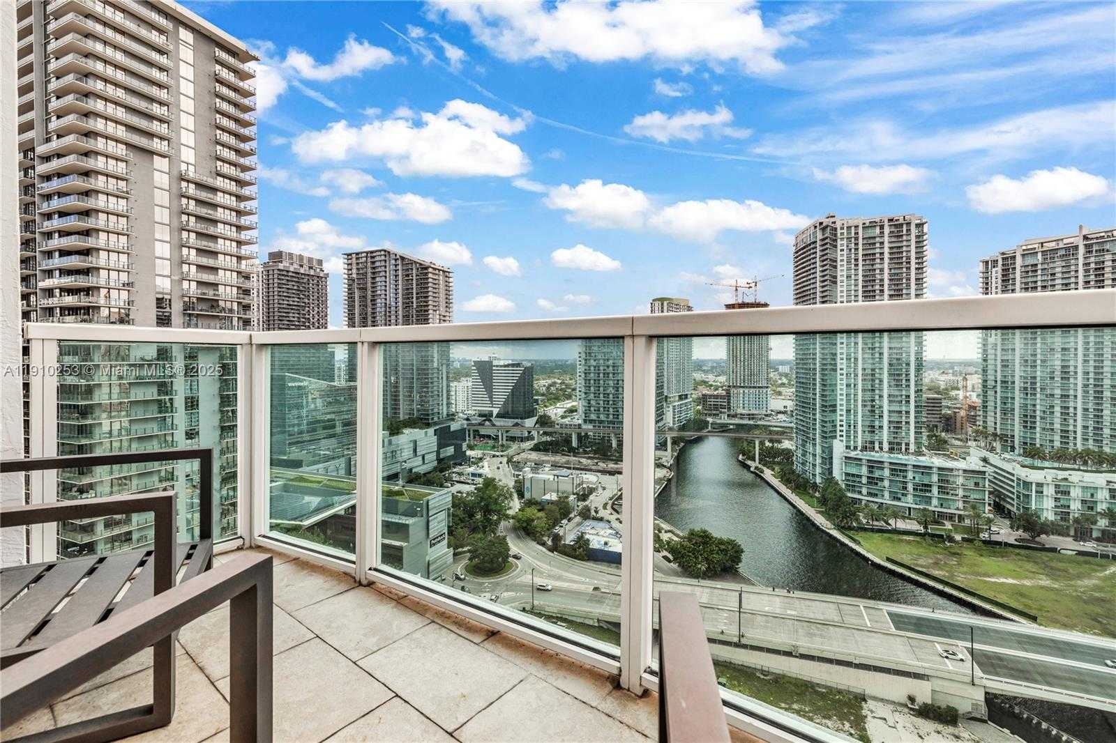 Small Image of 41 SOUTH EAST 5TH ST #1616, Miami Number 13