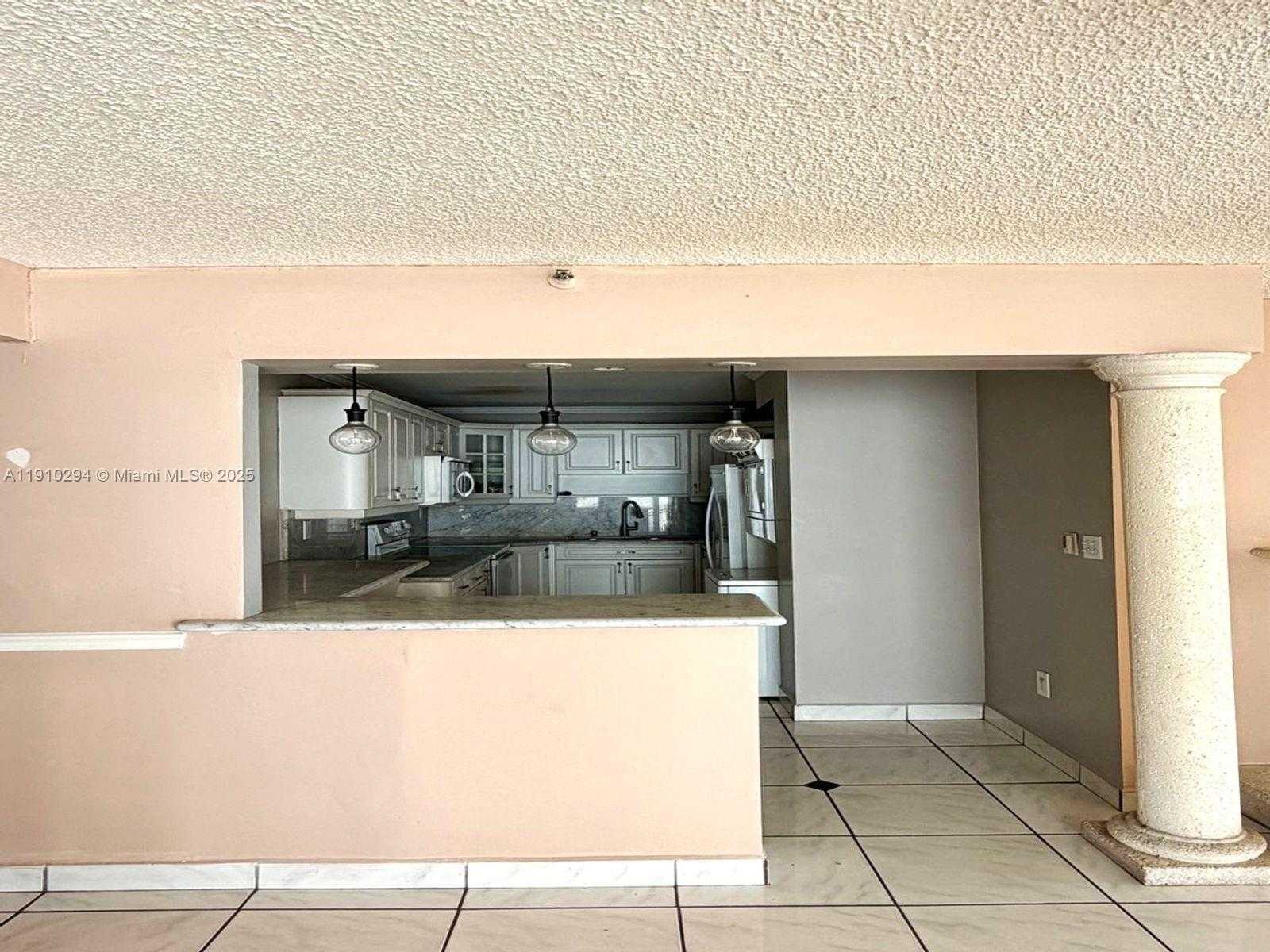 Small Image of 6061 COLLINS AVE #11A, Miami Beach Number 14