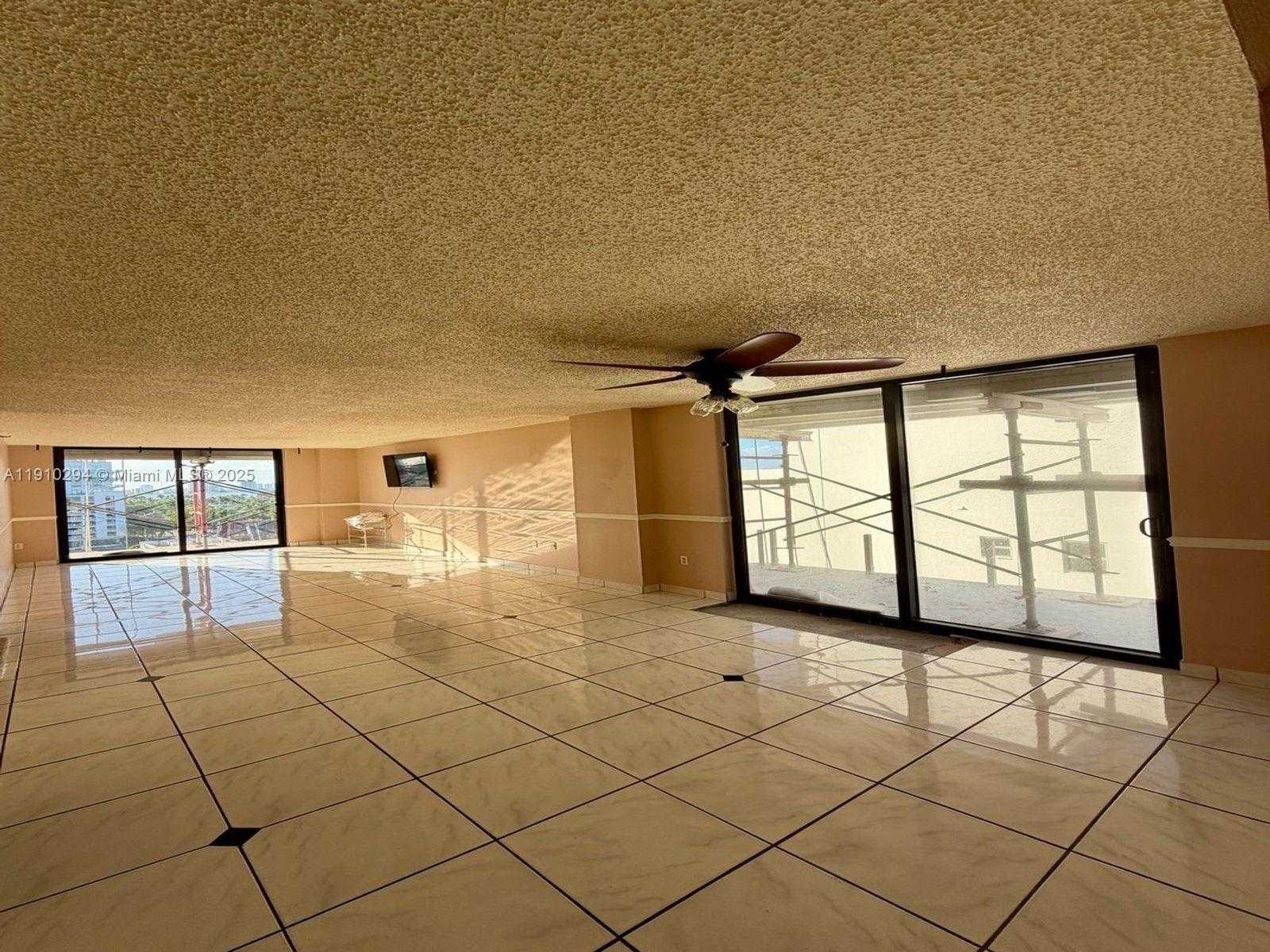 Small Image of 6061 COLLINS AVE #11A, Miami Beach Number 18