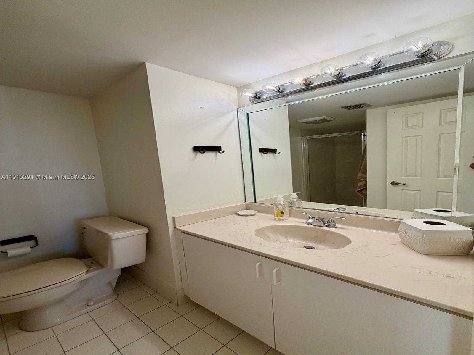 Small Image of 6061 COLLINS AVE #11A, Miami Beach Number 23