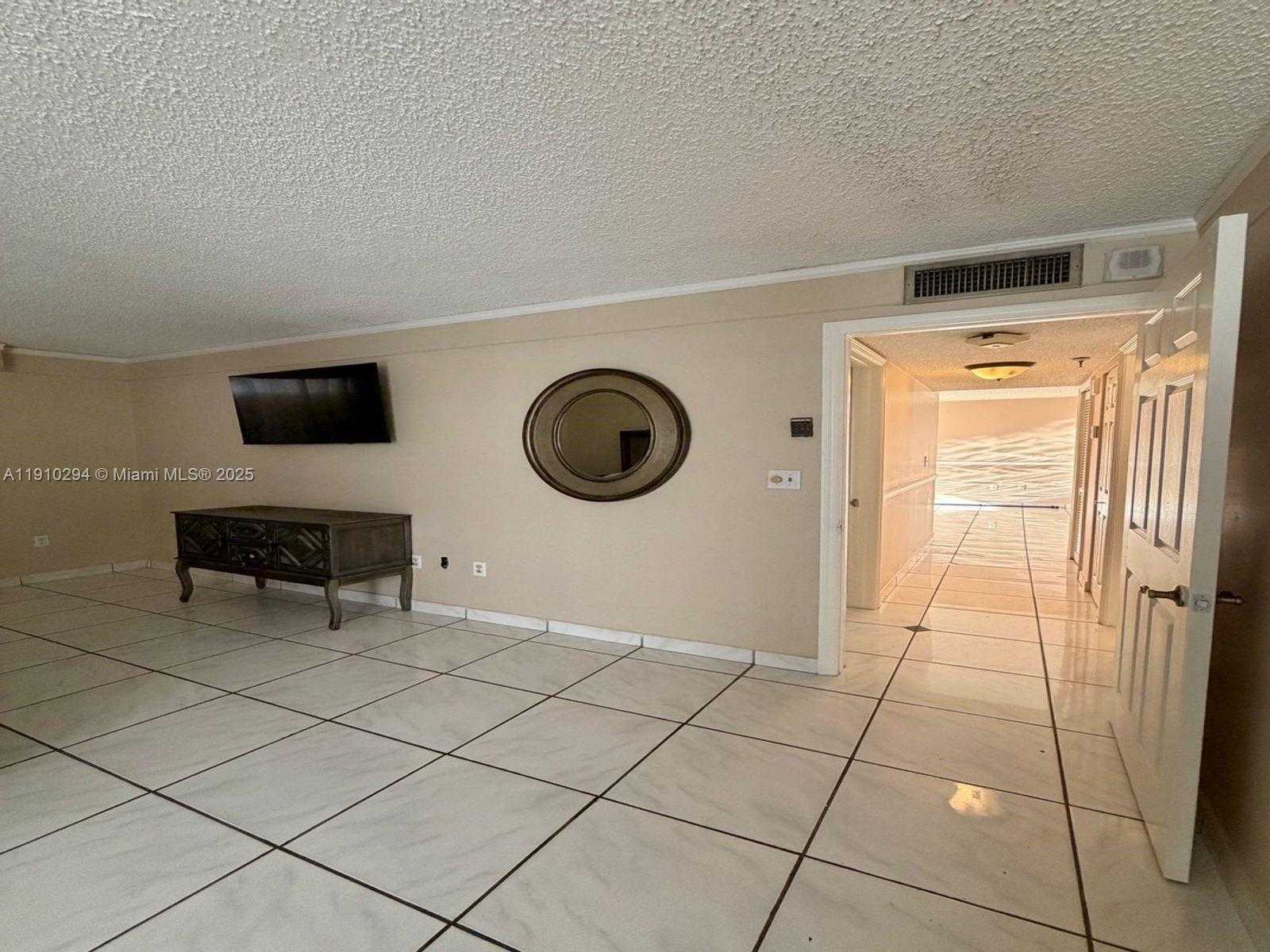 Small Image of 6061 COLLINS AVE #11A, Miami Beach Number 26