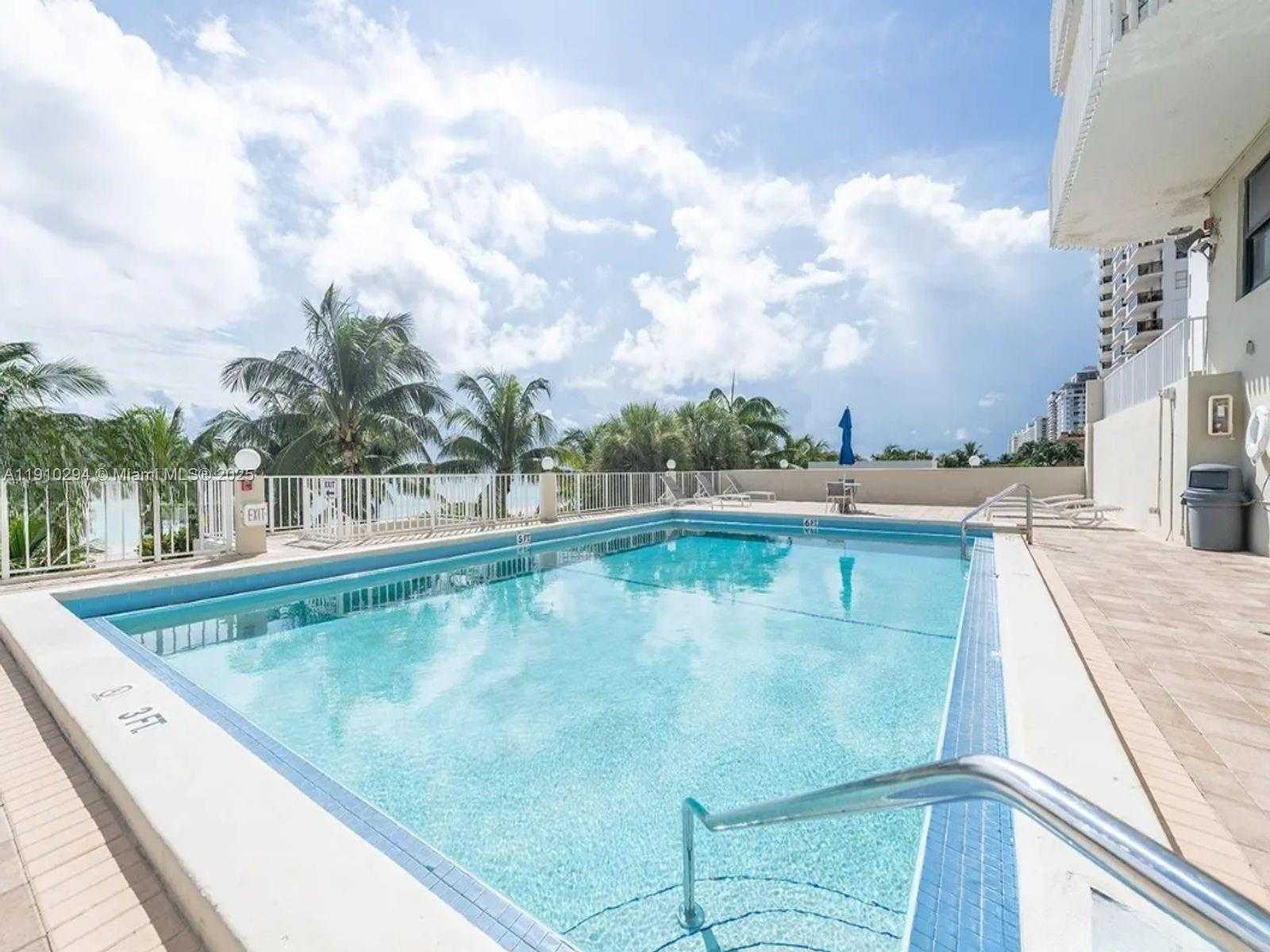 Small Image of 6061 COLLINS AVE #11A, Miami Beach Number 5