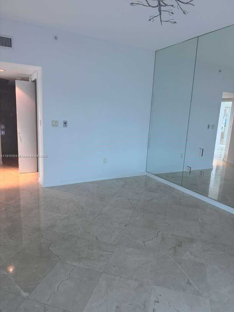Small Image of 5025 COLLINS AVE #1602, Miami Beach Number 13
