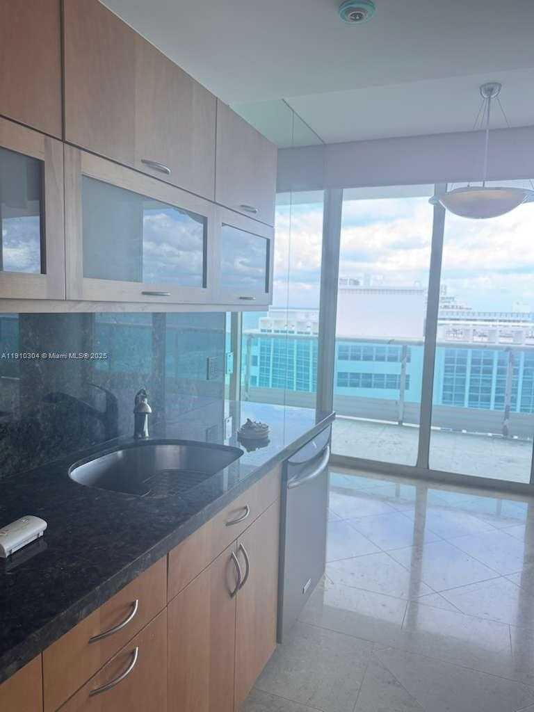 Small Image of 5025 COLLINS AVE #1602, Miami Beach Number 22