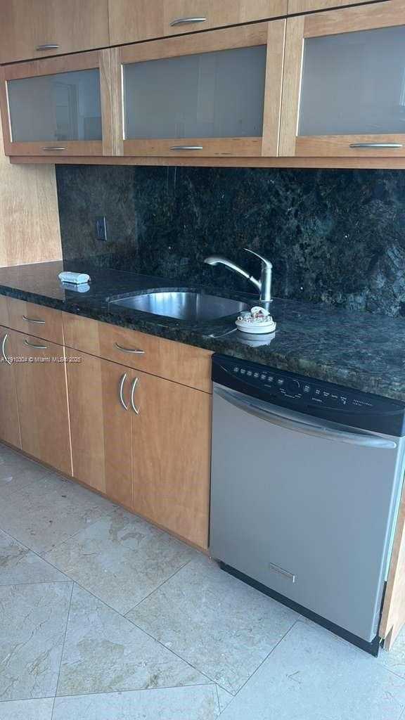 Small Image of 5025 COLLINS AVE #1602, Miami Beach Number 23