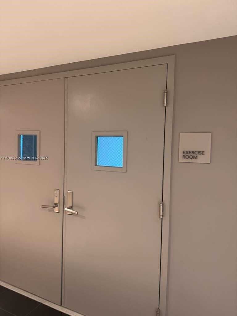 Small Image of 5025 COLLINS AVE #1602, Miami Beach Number 29