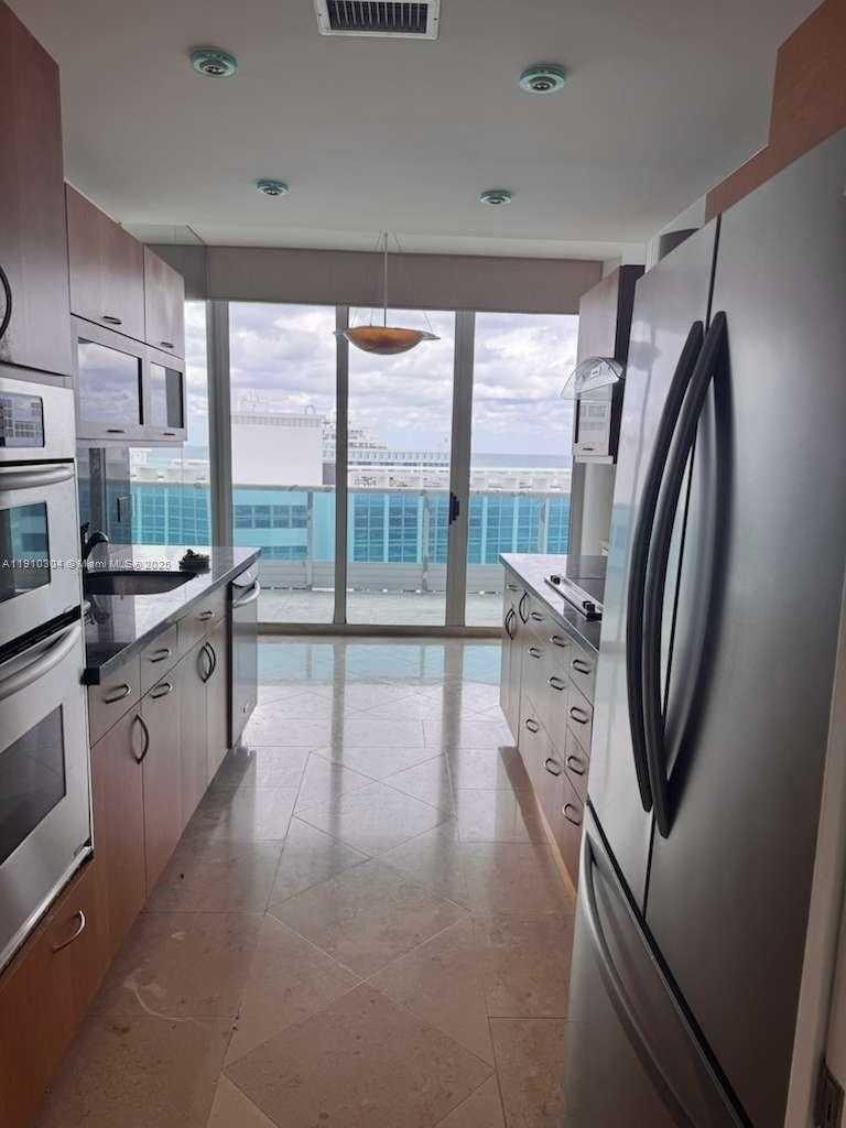 Small Image of 5025 COLLINS AVE #1602, Miami Beach Number 8