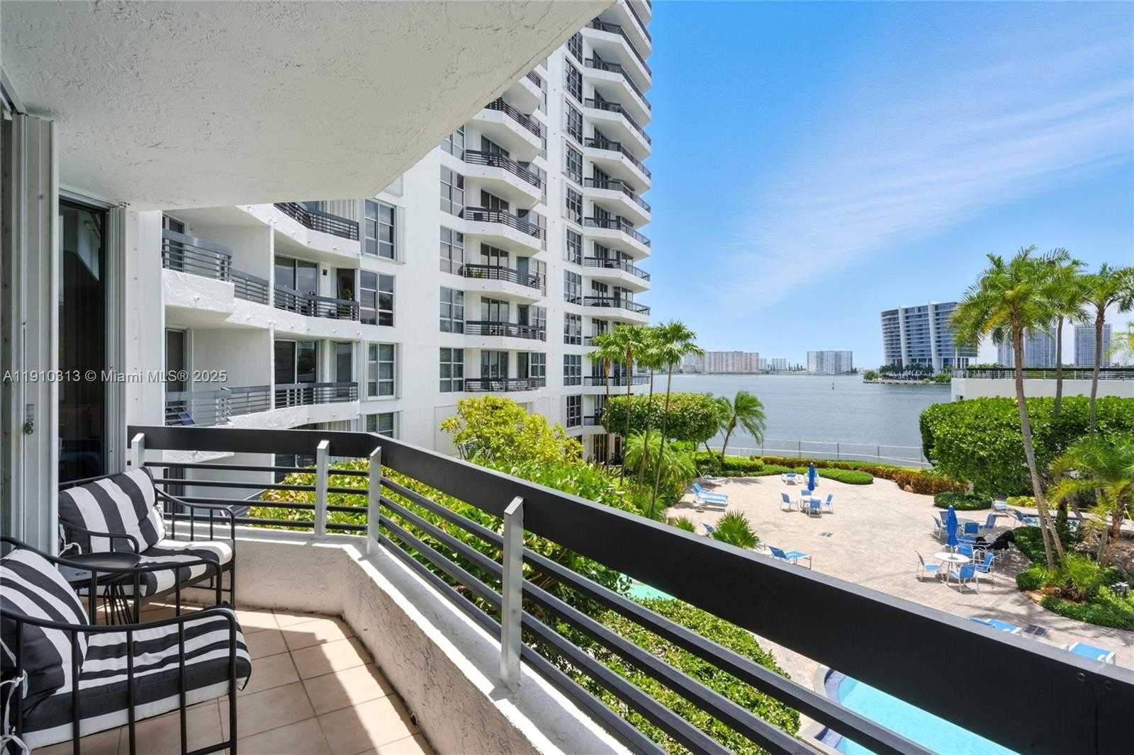 Small Image of 3600 MYSTIC POINTE DR #305, Aventura Number 6