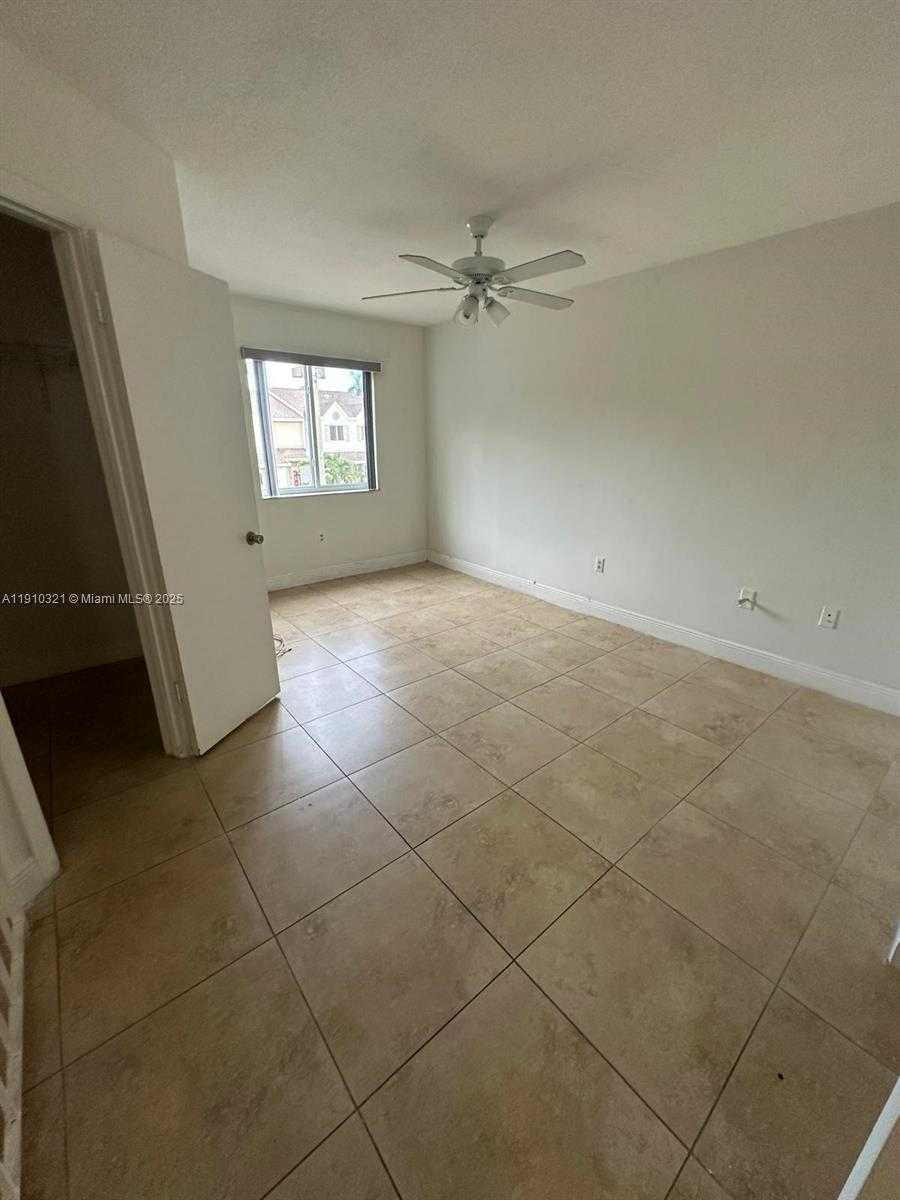 Small Image of 17440 NORTH WEST 67TH PL #B-5, Hialeah Number 4
