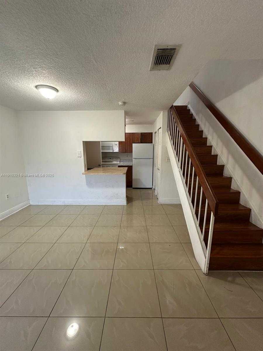 Small Image of 17440 NORTH WEST 67TH PL #B-5, Hialeah Number 7