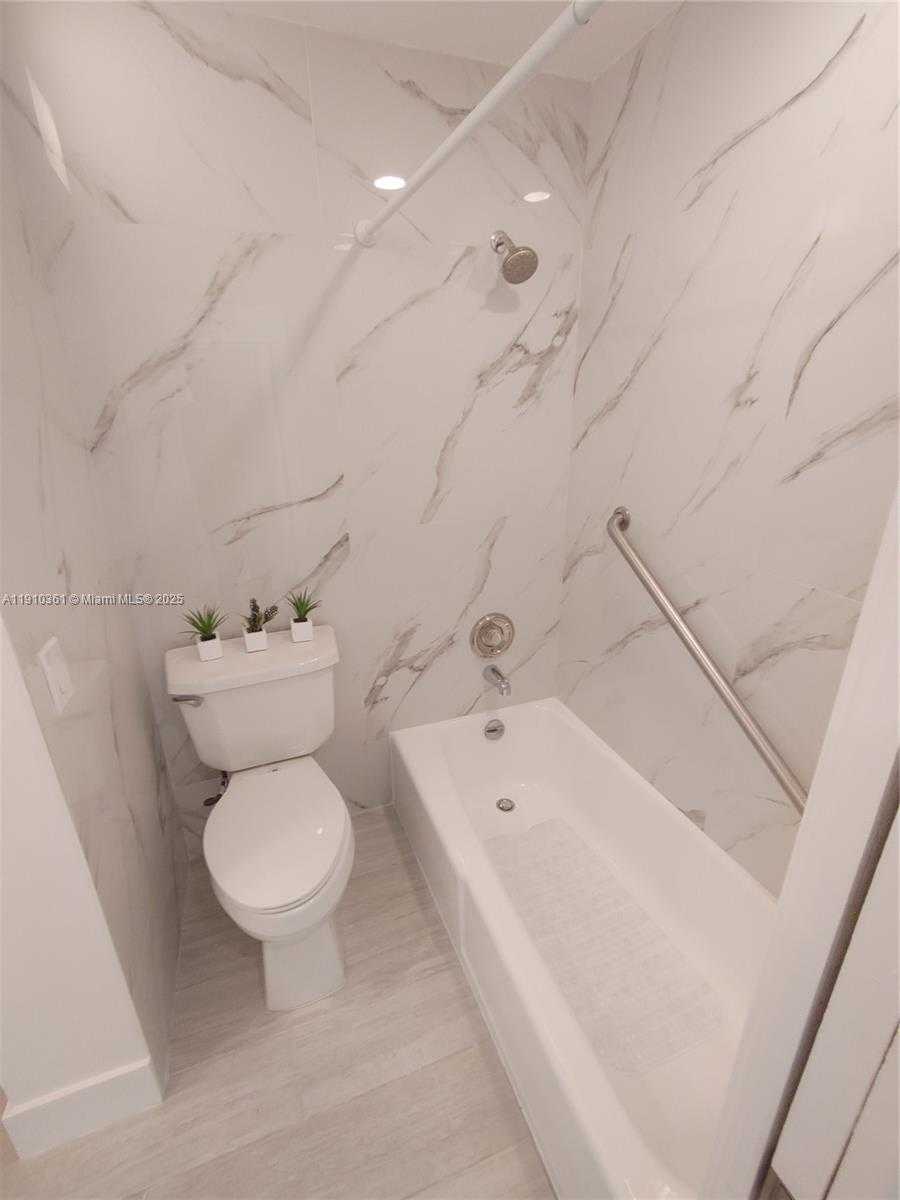 Small Image of 215 SOUTH EAST 3RD AVE #307C, Hallandale Beach Number 10