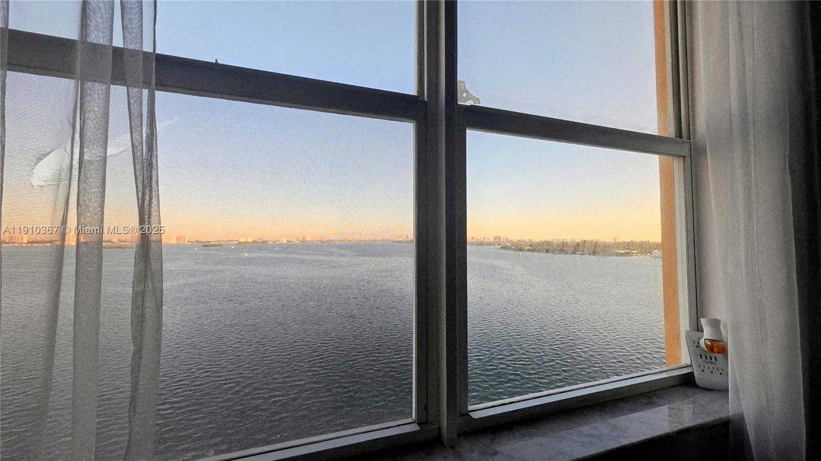 Small Image of 1625 KENNEDY CSWY #1103B, North Bay Village Number 23