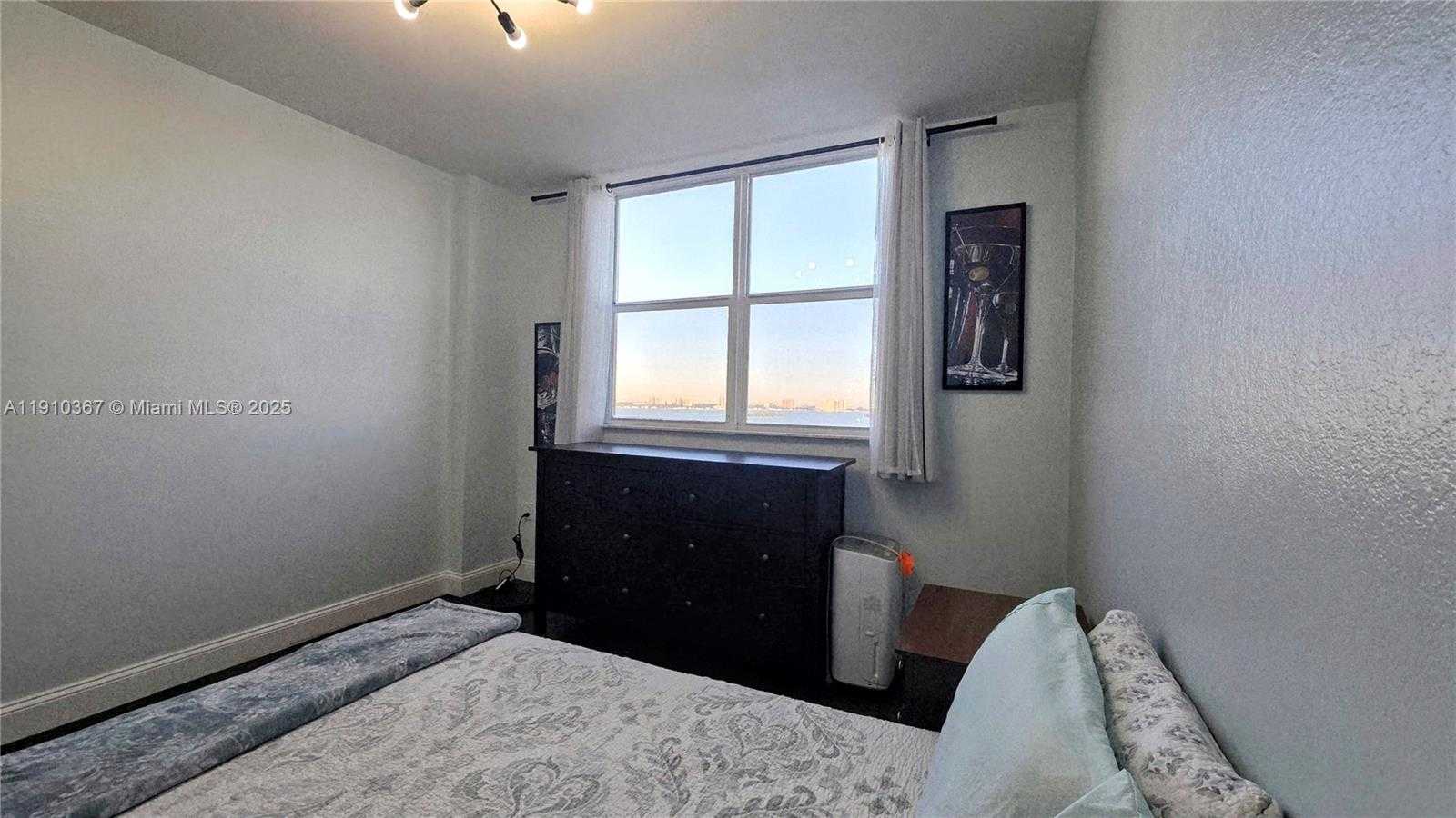 Small Image of 1625 KENNEDY CSWY #1103B, North Bay Village Number 50