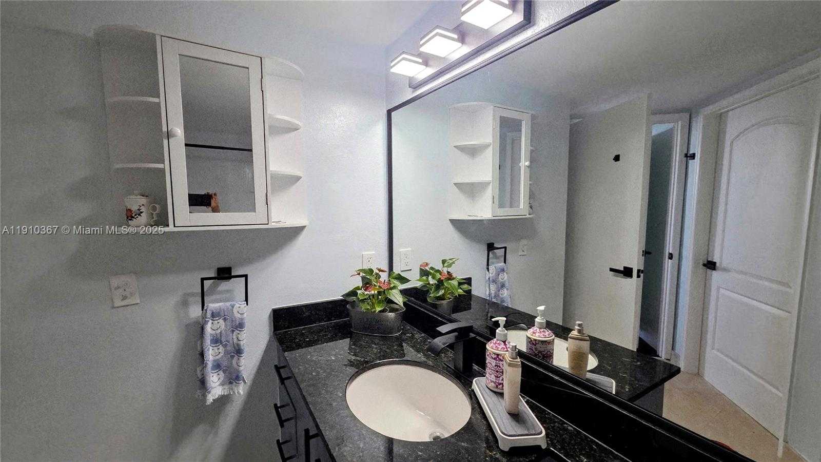 Small Image of 1625 KENNEDY CSWY #1103B, North Bay Village Number 55