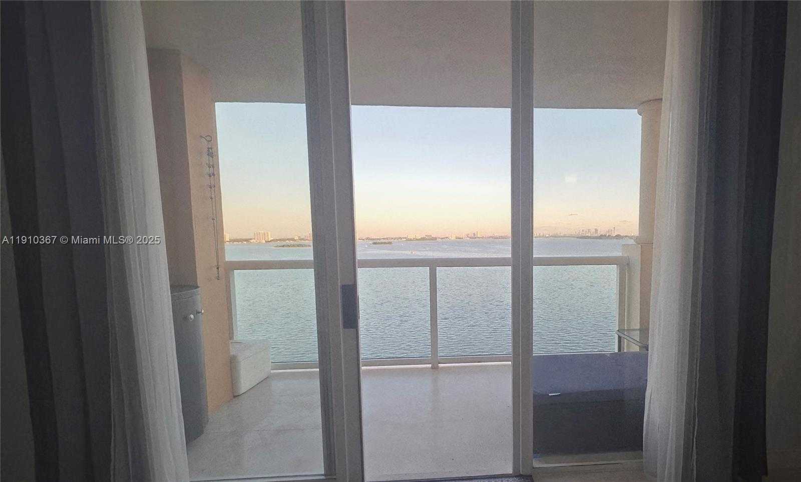 Small Image of 1625 KENNEDY CSWY #1103B, North Bay Village Number 8