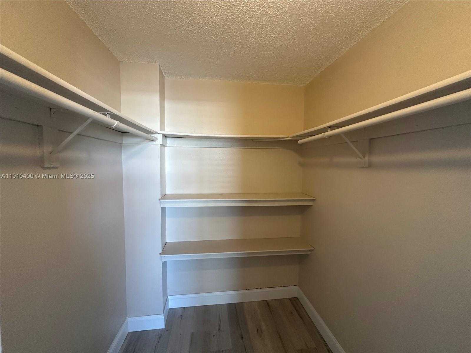 Small Image of 899 WEST AVE #6F, Miami Beach Number 7