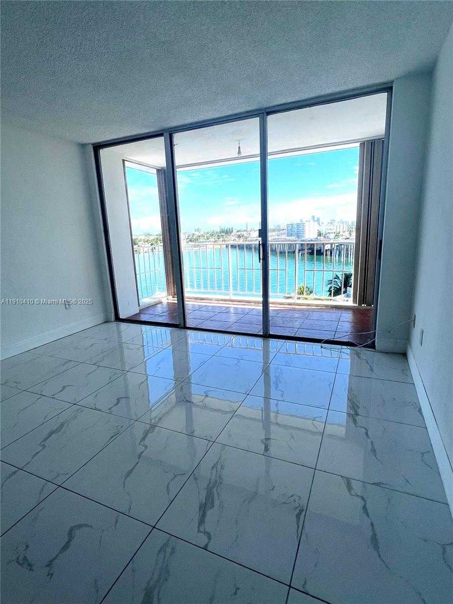 Small Image of 1865 79TH ST CSWY #7I, North Bay Village Number 15