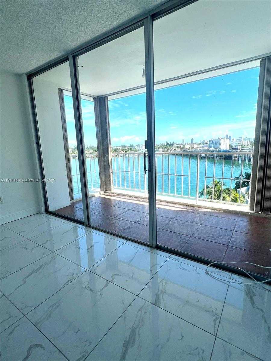 Small Image of 1865 79TH ST CSWY #7I, North Bay Village Number 16