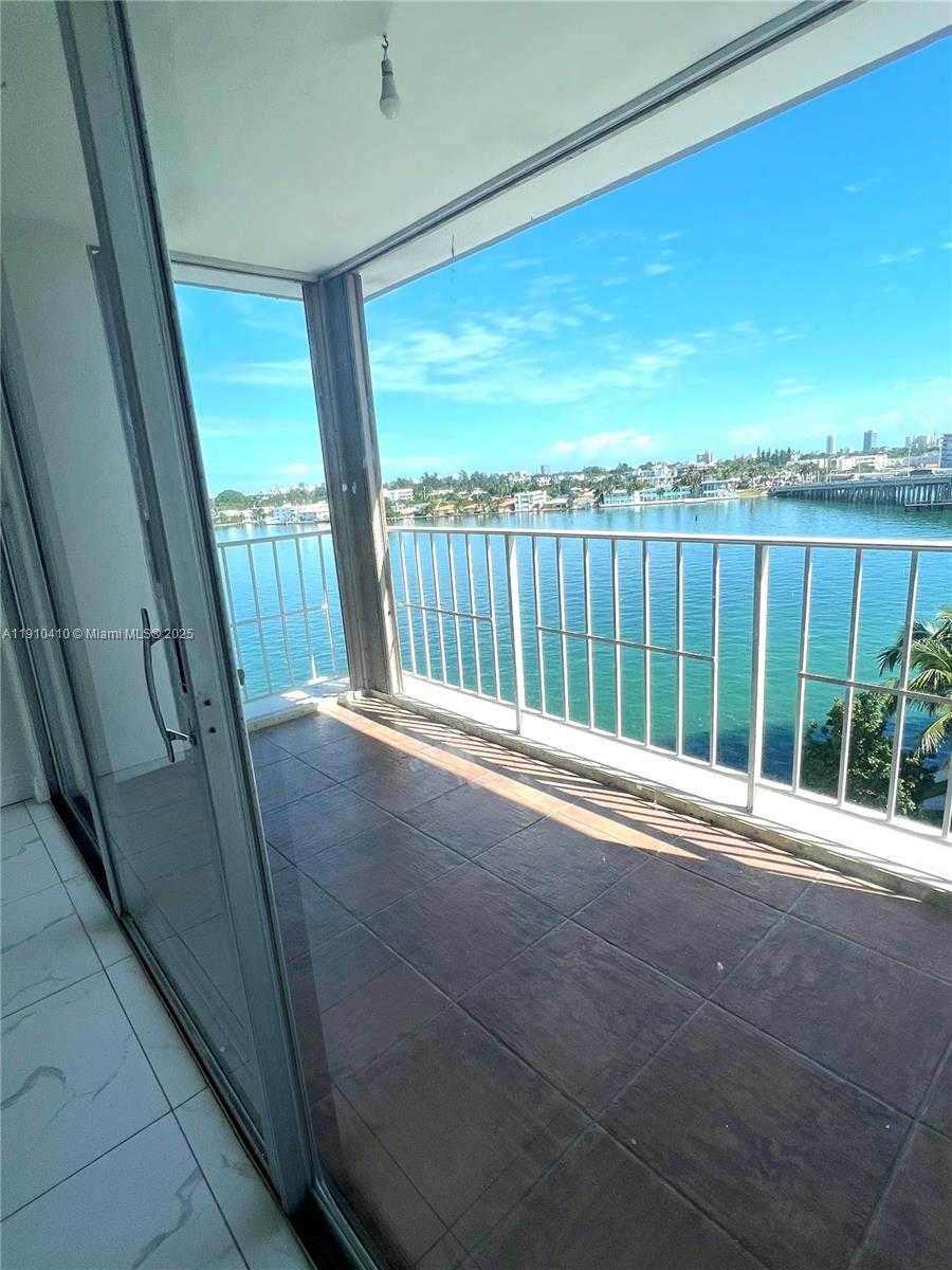 Small Image of 1865 79TH ST CSWY #7I, North Bay Village Number 17