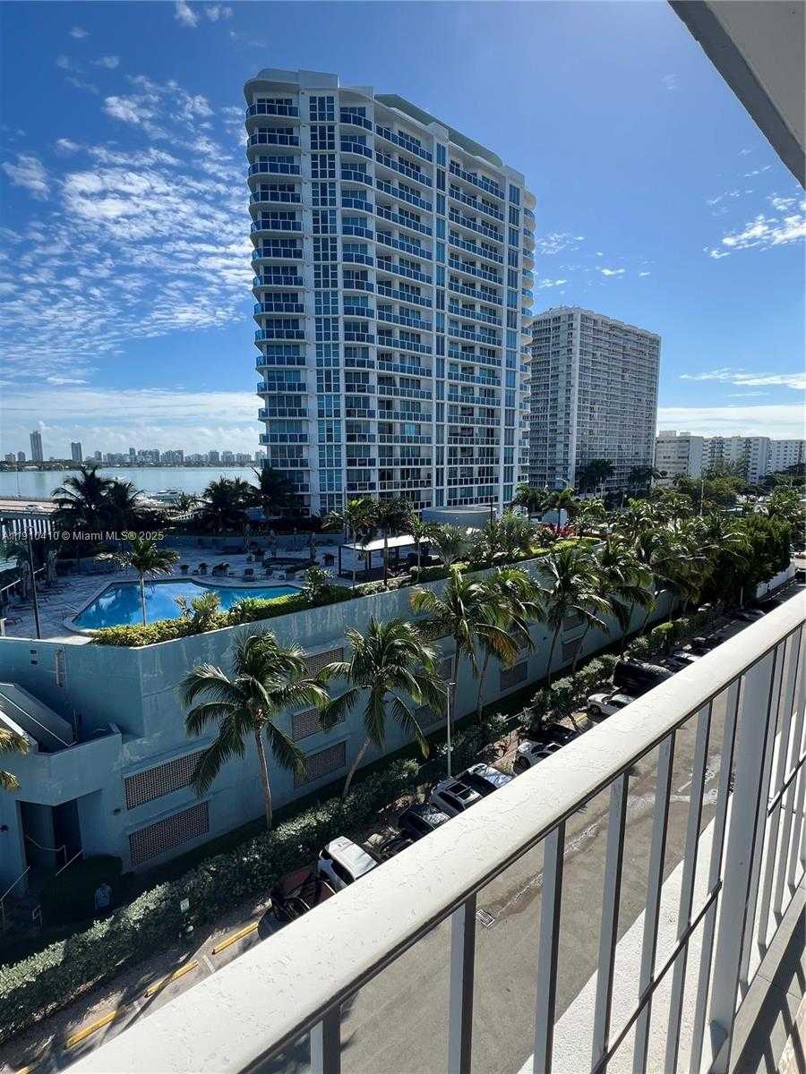 Small Image of 1865 79TH ST CSWY #7I, North Bay Village Number 27