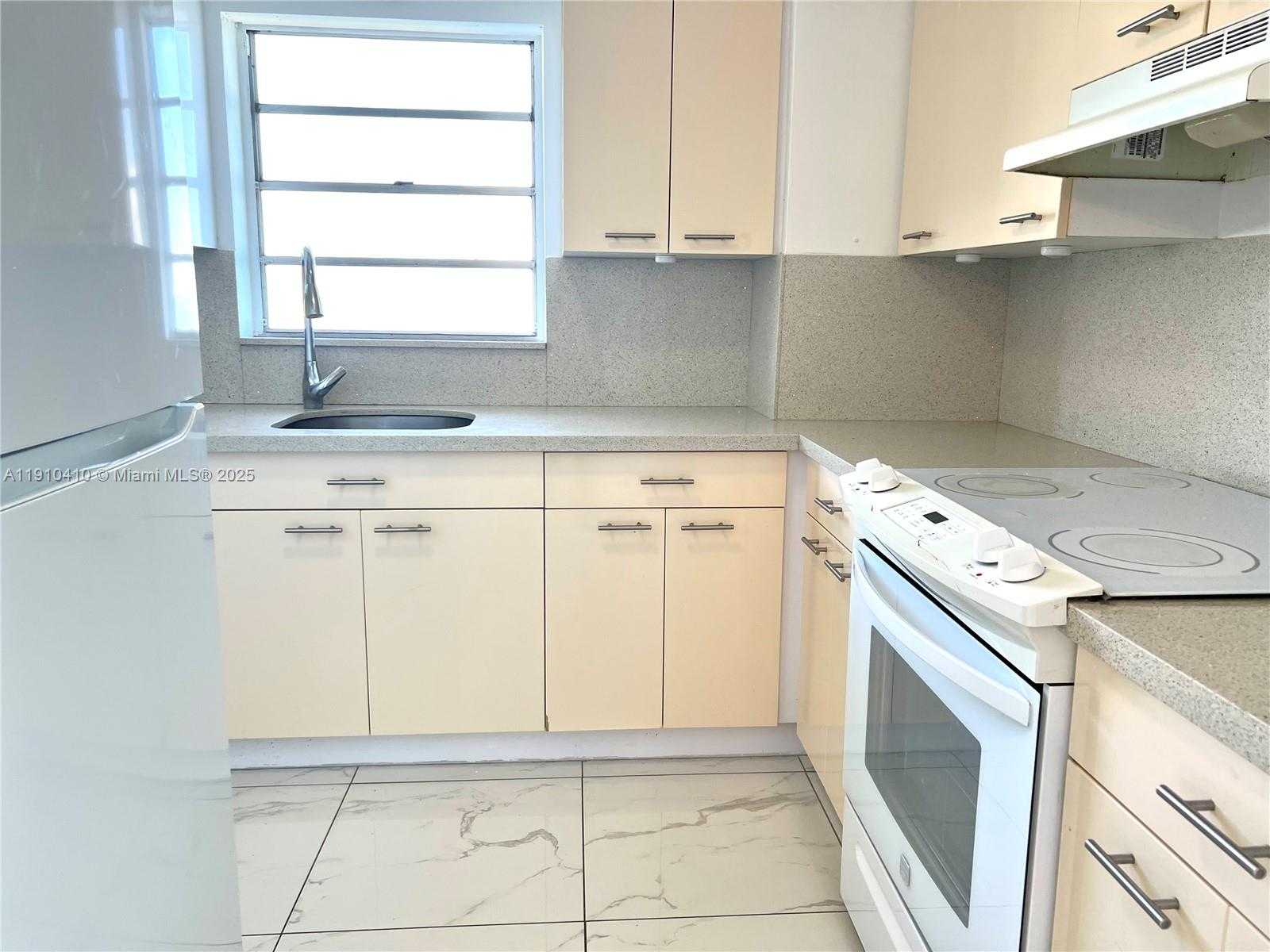 Small Image of 1865 79TH ST CSWY #7I, North Bay Village Number 31