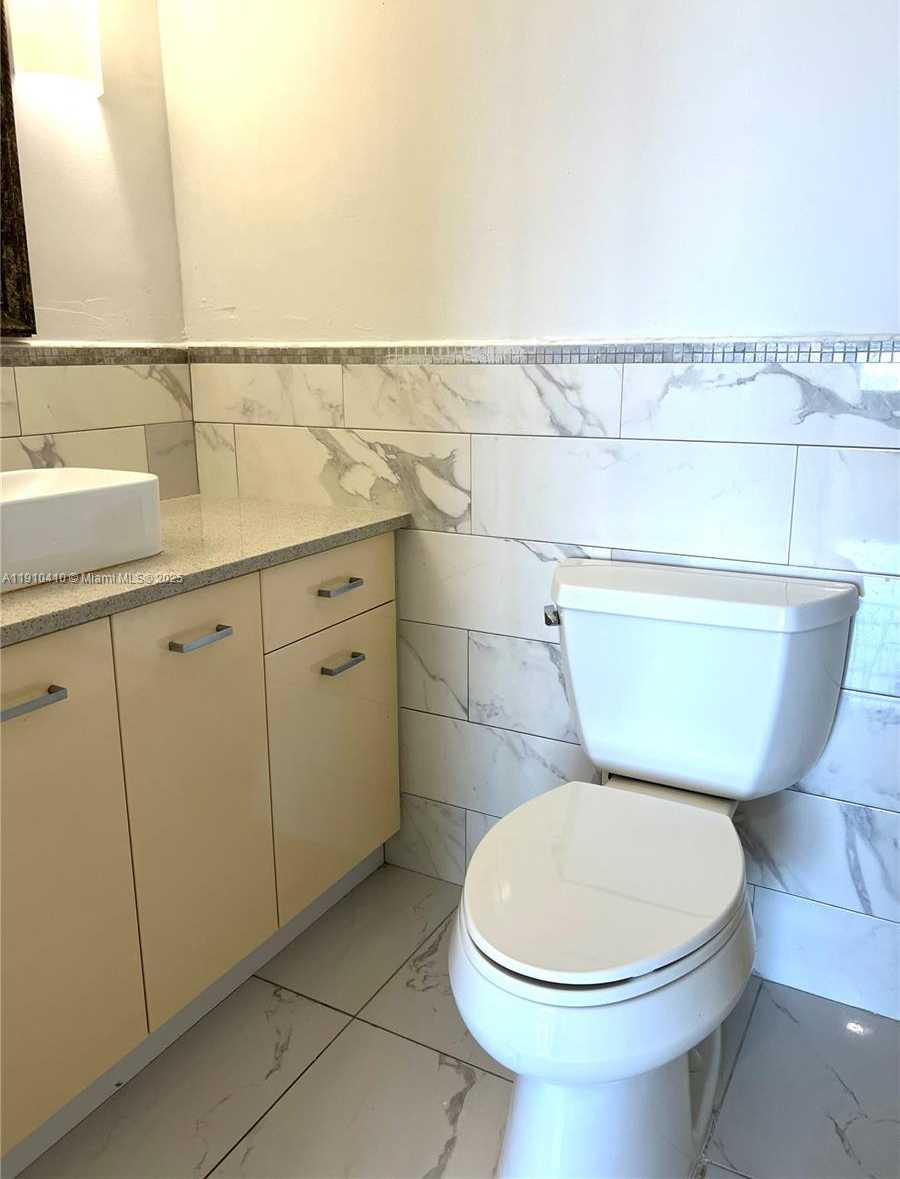 Small Image of 1865 79TH ST CSWY #7I, North Bay Village Number 40