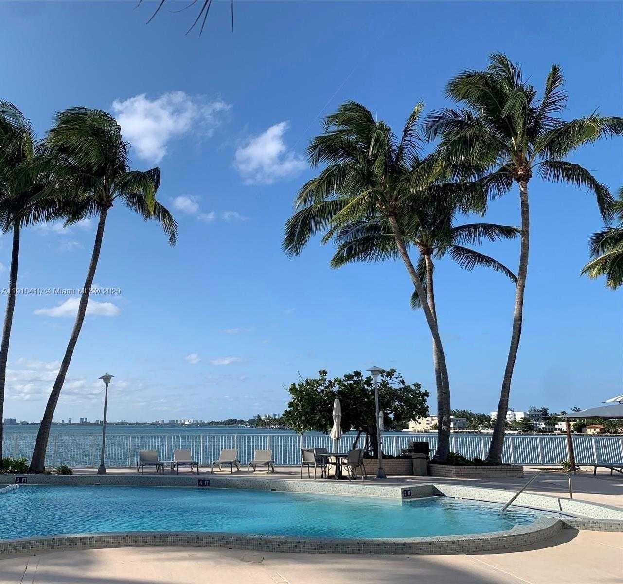 Small Image of 1865 79TH ST CSWY #7I, North Bay Village Number 5