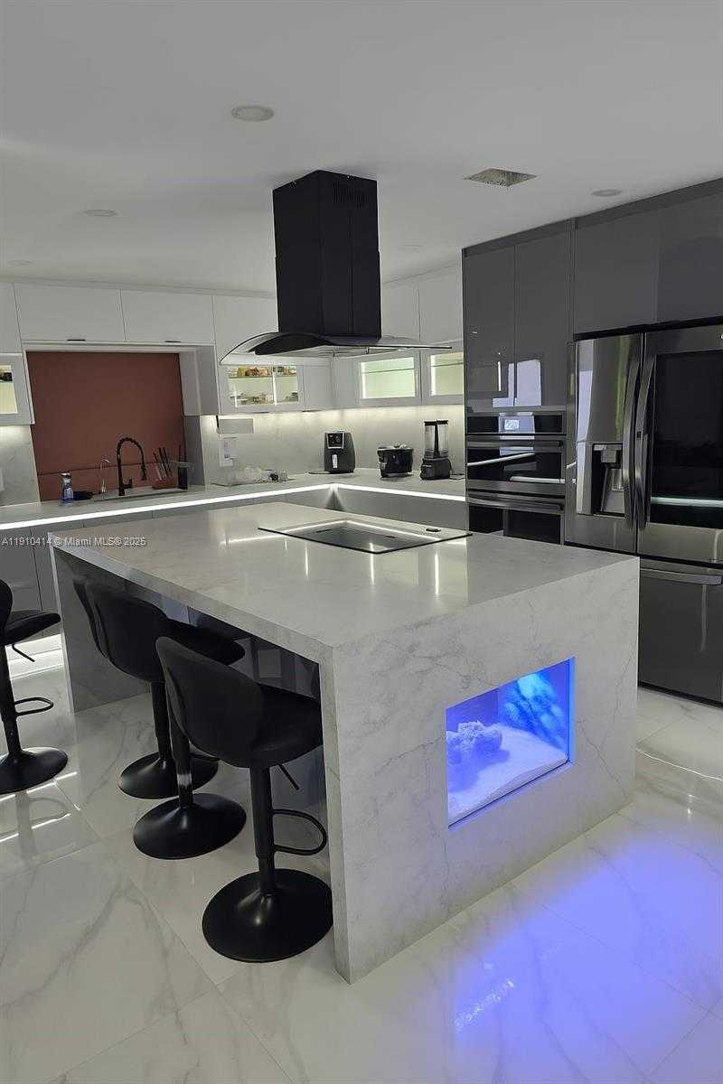 Small Image of 9313 NORTH WEST 24TH PL #9313, Pembroke Pines Number 12