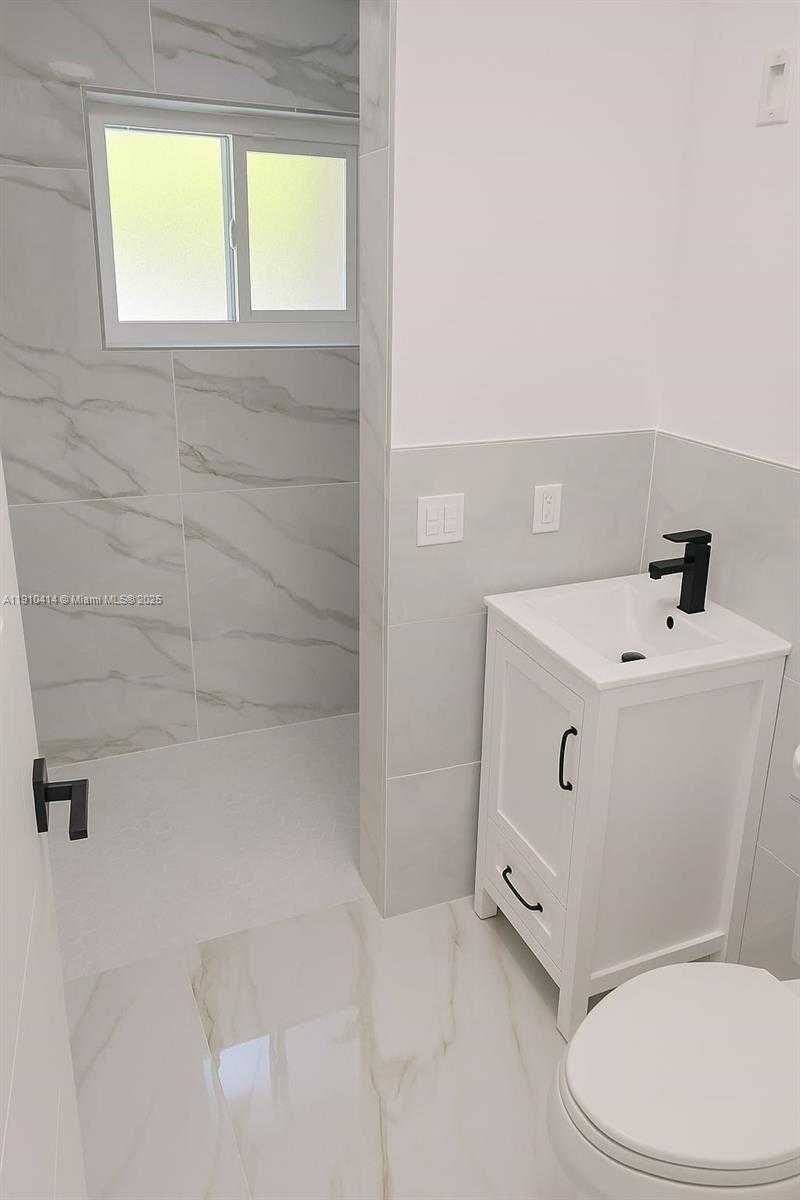 Small Image of 9313 NORTH WEST 24TH PL #9313, Pembroke Pines Number 17