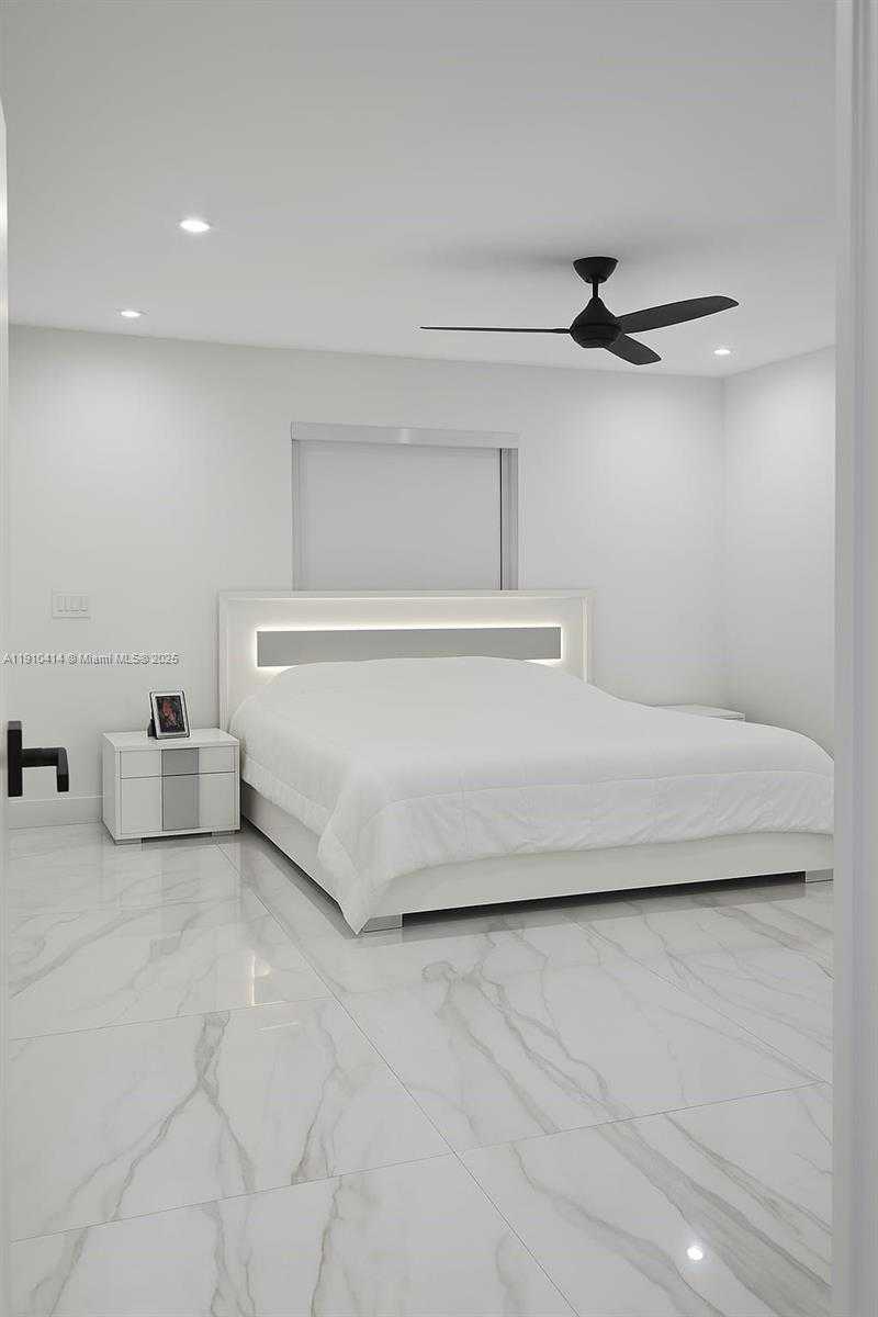 Small Image of 9313 NORTH WEST 24TH PL #9313, Pembroke Pines Number 18