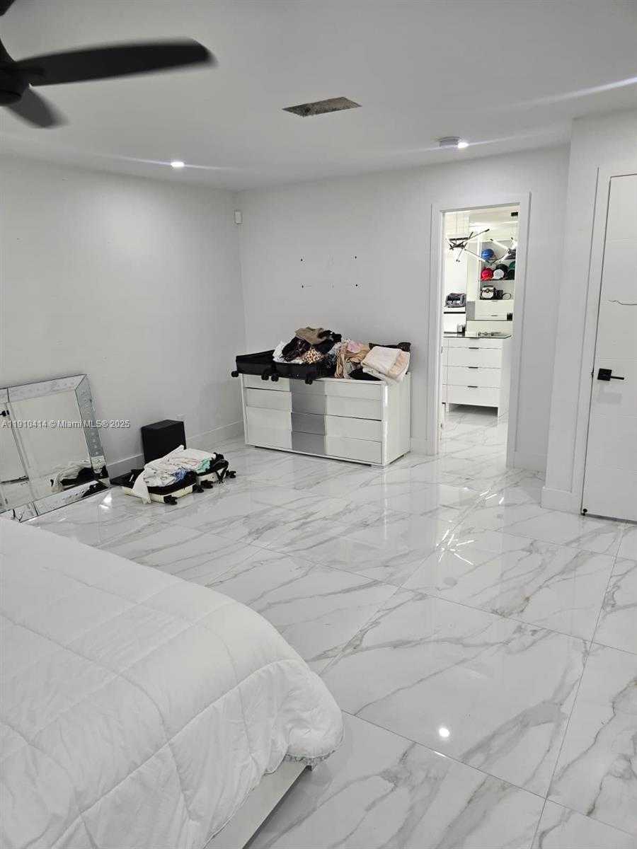 Small Image of 9313 NORTH WEST 24TH PL #9313, Pembroke Pines Number 21