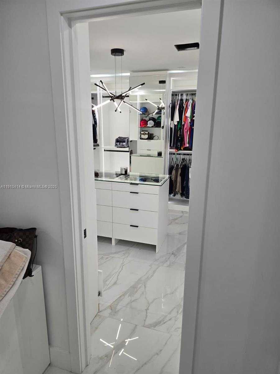 Small Image of 9313 NORTH WEST 24TH PL #9313, Pembroke Pines Number 22