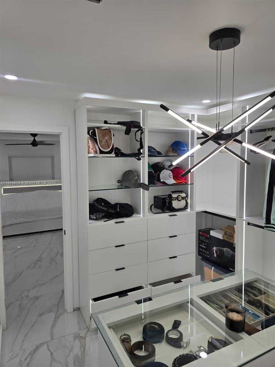 Small Image of 9313 NORTH WEST 24TH PL #9313, Pembroke Pines Number 25